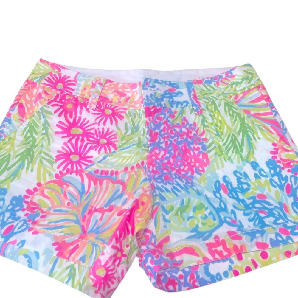 NWT - Lilly Pulitzer Pink and Blue Shorts Vibrant Tropical Print - Size 4